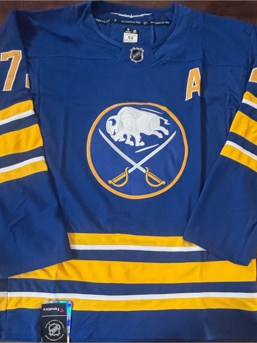 Buffalo Sabres Tage Thompson Home Jersey Adult Large (52) NWT